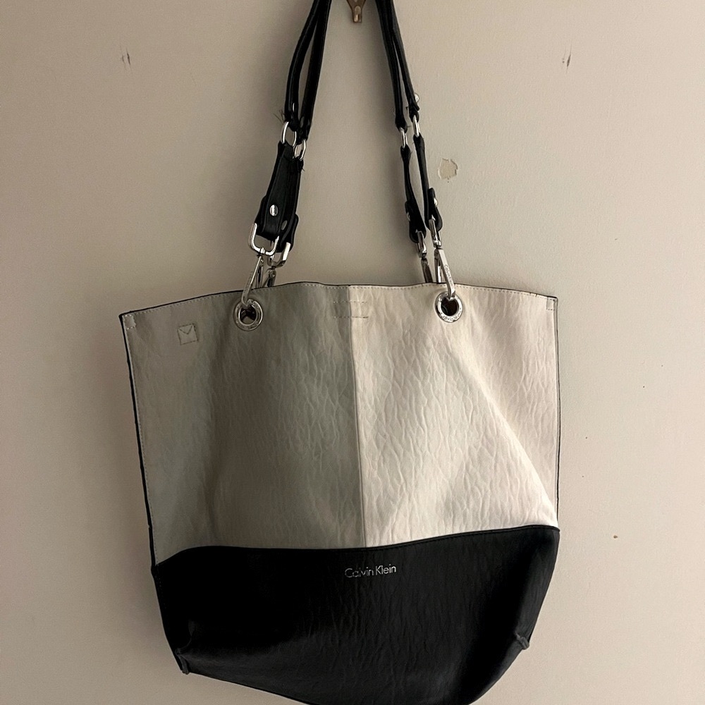 Calvin Klein Black and White Tote Bag with Color-Blocked Design
